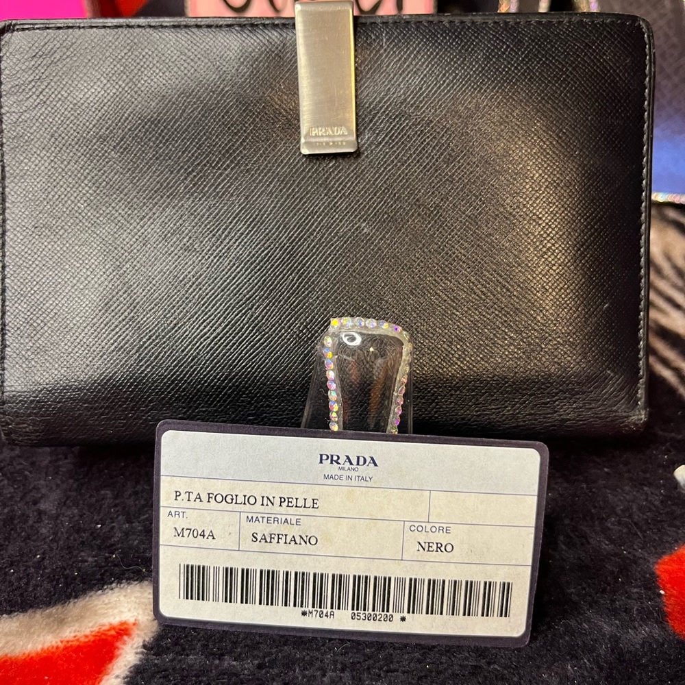 Prada EUC Vintage PTA Foglio in Pelle Saffiano Leather Bifold Black Wallet - Picture 3 of 15